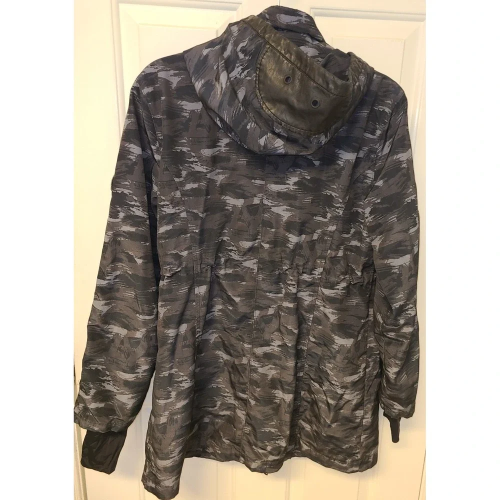 Super Bowl LV‎ NFL '21 Woman's Black Windbreaker Camouflage Jacket Size M Thumb